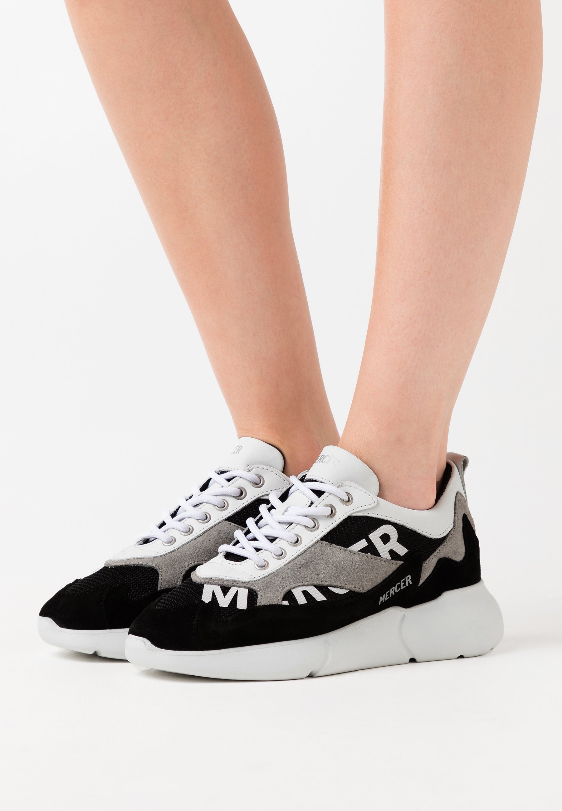 Mercer Amsterdam THE W3RD Joggesko blackwhitesvart Mercer Amsterdam THE W3RD Joggesko blackwhitesvart