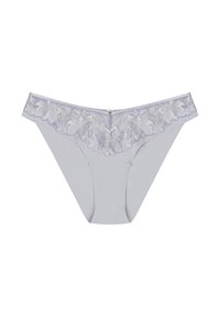 Jasnoszare majtki z koronkowym pasem w kwiatowy wzór, charakteryzujące się gładką strukturą i niskim stanem. Koronkowe akcenty z przodu dodają szczegółów.