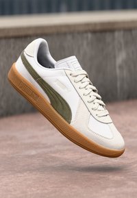 Puma - ARMY UNISEX - Sporta apavi - white/olive/gum Miniatūras attēls 1