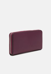 Calvin Klein Jeans SCULPTED ZIP AROUND MONO - Portafoglio - amaranth
