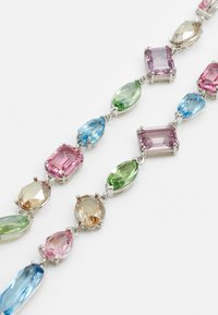 Swarovski GEMA PIERCED EARRINGS LONG SHINY  - Earrings - multi-colored