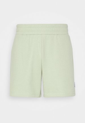Short - green