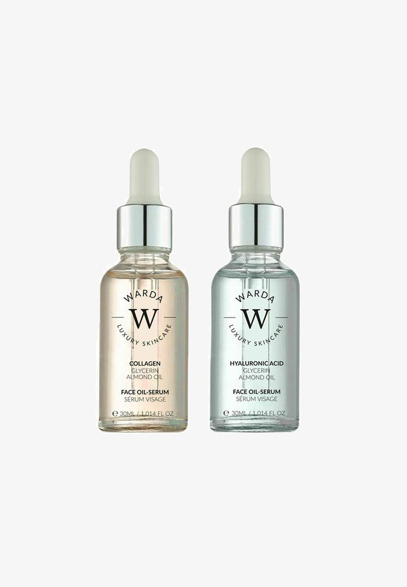 Dwie szklane buteleczki z kroplomierzem obok siebie. Po lewej: przezroczysta z złotym płynem, oznaczona etykietą "Kolagen". Po prawej: jasno niebieski płyn, oznaczony etykietą "Kwas hialuronowy".