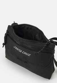Santa Cruz TITO SIDE BAG UNISEX - Τσάντα χιαστί - black