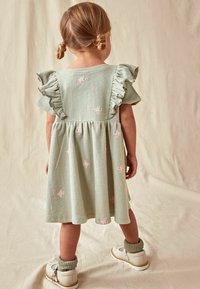 Next SHORT SLEEVE FRILL  REGULAR FIT - Vardagsklänning - green