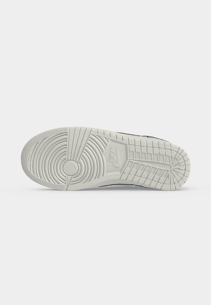 Jordan AIR SKYLINE LOW - Tenisky - swan/metallic silver-coloured/black