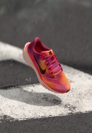 Nike Performance AIR ZOOM PEGASUS 41 SE - Katujuoksukengät - ember glow/bordeaux/washed coral/sweet beet