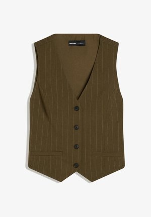 Vestă verde măslinie cu dungi fine, cu patru nasturi negri și două buzunare frontale cu canale, fără mâneci, cu guler în V.