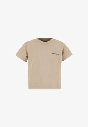 Beżowy bawełniany t-shirt z krótkimi rękawami, okrągłym dekoltem i czarnym napisem "ANOTHER COTTON" na lewej piersi. Miękka tekstura, luźny krój.