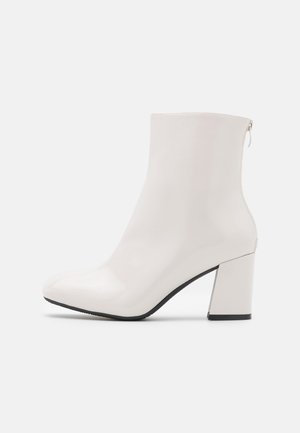 Stivaletti - white