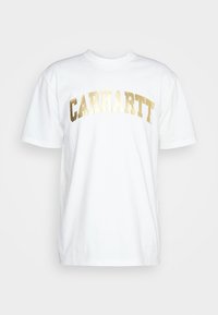 Valkoinen puuvillateepaita, jossa on suuri, kultainen, kiiltävä "CARHARTT" -logo printattuna rintaan. Lyhyet hihat ja klassinen pyöreä kaula-aukko.