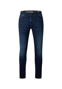 Donkerblauwe denim jeans met een slim fit. Beschikt over vijf zakken, riemlussen en contrasterende stiksels. Gladde textuur met minimale vervaging.