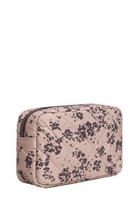 Gepolsterte Kosmetiktasche in sanftem Pink mit einem schwarzen Blumenmuster. Verfügt über einen Reißverschluss und eine rechteckige Form für eine ordentliche Aufbewahrung.