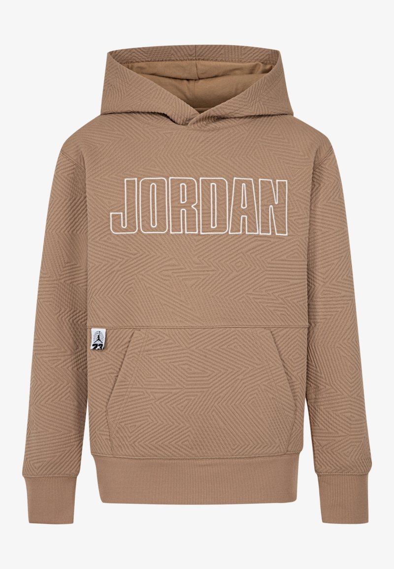 Sweat à capuche marron clair avec motif géométrique en relief, grand texte "JORDAN" en blanc contouré sur la poitrine, poche kangourou à l'avant et petite étiquette logo.
