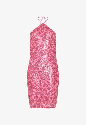 Krótka, różowa sukienka z cekinami, z dekoltem halter, posiadająca teksturowany wzór i dopasowany krój, zaprojektowana dla zwężonego wyglądu.