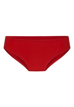 Rood bikinibroekje met lage taille, gladde stof en naadloze randen, weergegeven tegen een witte achtergrond.