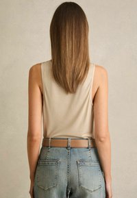 Reiss REGULAR FIT - Toppi - neutral