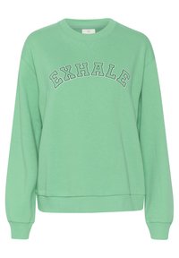 Sudadera de color verde menta con "EXHALE" impreso en letras negras en negrita en el pecho. Cuenta con un cuello y puños acanalados, y una textura de tela suave.