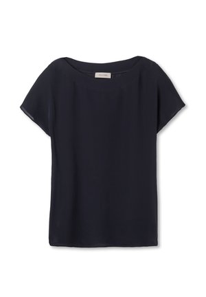 Marineblå kortærmet bluse lavet af blødt stof. Har en rund halsudskæring og en afslappet pasform uden synlige mønstre eller hardware.