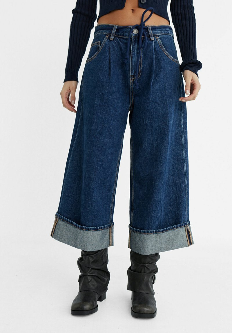 Stradivarius CULOTTE WITH DARTS Jeans baggy dark blue/blu scuro