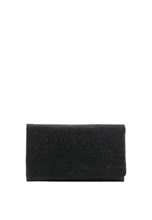 Schwarze Geldbörse aus Stoff mit strukturierter Oberfläche, rechteckiger Form und Klappenverschluss. Einfaches Design, keine sichtbaren Muster oder Beschläge.
