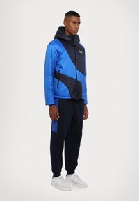 EA7 Emporio Armani GIUBBOTTO - Vinterjakke - lapis blue