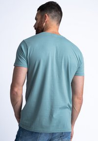 Petrol Industries Lagoonize - Triko s potiskem - aqua grey