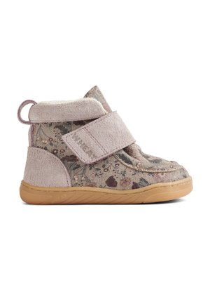 Scarpa alta fino alla caviglia per bambini con tessuto floreale, rifiniture in camoscio beige, chiusura con strap a strappo e suola in gomma marrone chiaro.