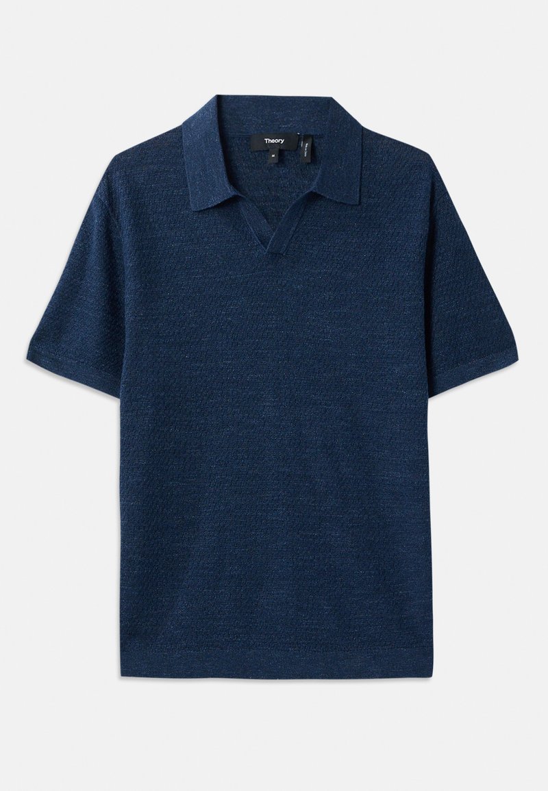 Polo blu navy con maniche corte, scollo a V, tessuto testurizzato e colletto piatto. Presenta un motivo sottile su tutta la superficie.