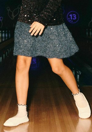 Name it, KNITTED SKIRT GLITTER - Jupe trapèze - black