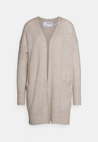 Cardigan beige con maniche lunghe e apertura frontale, dotato di due tasche anteriori, polsini a costine e una vestibilità rilassata.