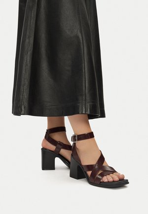 Jenny HIGH-HEELED - Sandalai - brown