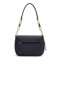 Tamsiai mėlyna smulkiai grūdėta odinė rankinė su pilkos spalvos grandinėle rankenėle, užtrauktuko kišene ir šoniniu kutu. Kompaktiškas stačiakampis formos siluetas.