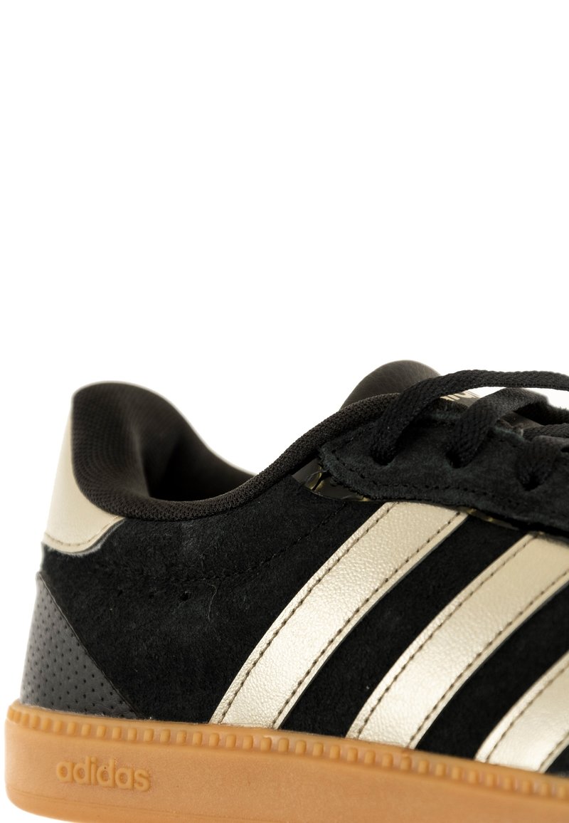 adidas gazelle silver green womens Men's Adidas Samba XLG - Black/Gum