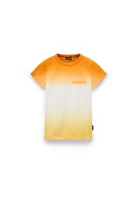 T-paita lyhyillä hihoilla, jossa on orange-vaihtelevuus valkoiseen, keskiössä pieni painettu logo ja sivussa etiketti.