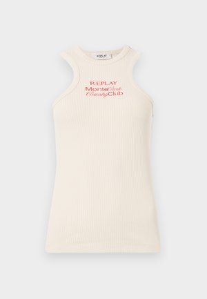 Débardeur côtelé sans manches en beige clair avec le logo rouge "REPLAY Monte Carlo Country Club". Il présente un col montant et un design unique des épaules.