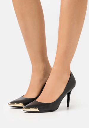 Versace Jeans Couture Czółenka