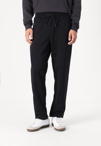 Only & Sons ONSCONNOR STRAIGHT PANTS - Jogginghose - black