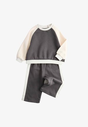Marks & Spencer, SET, antracytowy