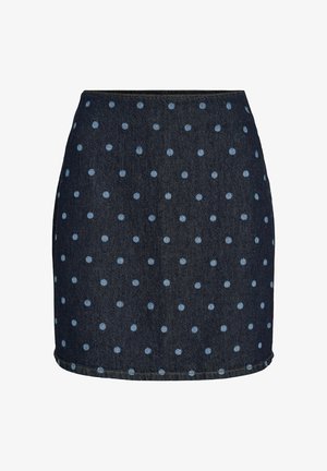 Denimhame, jossa on vartalonmyötäinen malli, tummansininen kangas ja vaaleansininen pallokuvio. Viimeistelty suoralla helmalla ja kontrastipistolla.