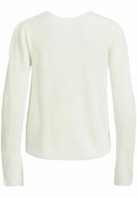 Suéter blanco de punto con textura acanalada, mangas largas y escote redondeado, con un cuerpo ajustado y un dobladillo ligeramente curvado.