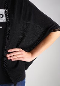 Dorothy Perkins Kofta - black