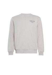 Helles graues Sweatshirt mit langen Ärmeln, gerippten Bündchen und Saum, verfügt über einen Druck auf der Rückseite mit dem "CLSR LDN"-Logo, glatte Textur, lässiges Design.