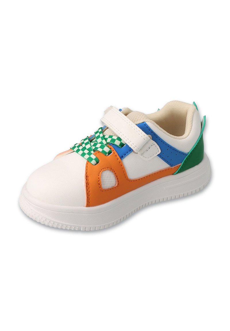 Dziecięce trampki w kolorze białym z pomarańczowymi, niebieskimi i zielonymi akcentami. Posiadają teksturowaną powierzchnię, w kratkę zielone sznurówki oraz pasek na rzep.