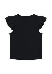 Top nero senza maniche con rifiniture in pizzo arricciato sulle spalle, realizzato in materiale morbido, con taglio dritto e senza etichette visibili.