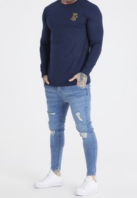 SIKSILK Camiseta de manga larga - dark blue