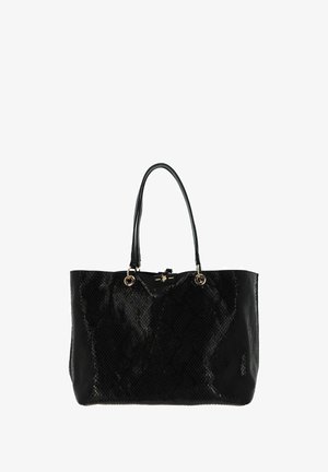 Borsa tote nera con motivo a pelle di serpente testurizzata. Presenta manici neri lisci e dettagli in metallo color oro. Forma rettangolare ampia.