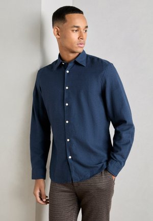 Marc O'Polo KENT COLLAR LONG SLEEVES NO POCKET ROUND HEM - Shirt - total eclipse
