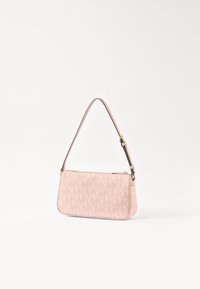 Borsa a tracolla in pelle rosa con tracolla regolabile, caratterizzata da motivo a logo in rilievo, chiusura con zip e dettagli in metallo color oro.