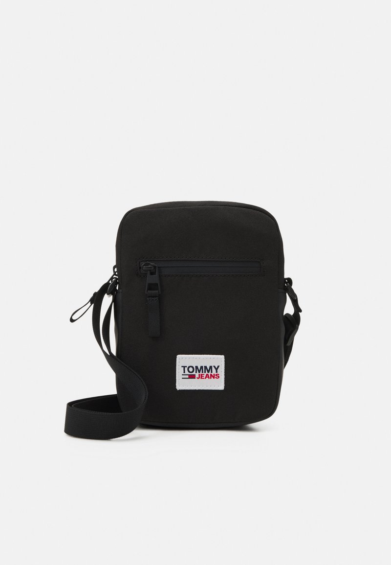 tommy jeans essential reporter